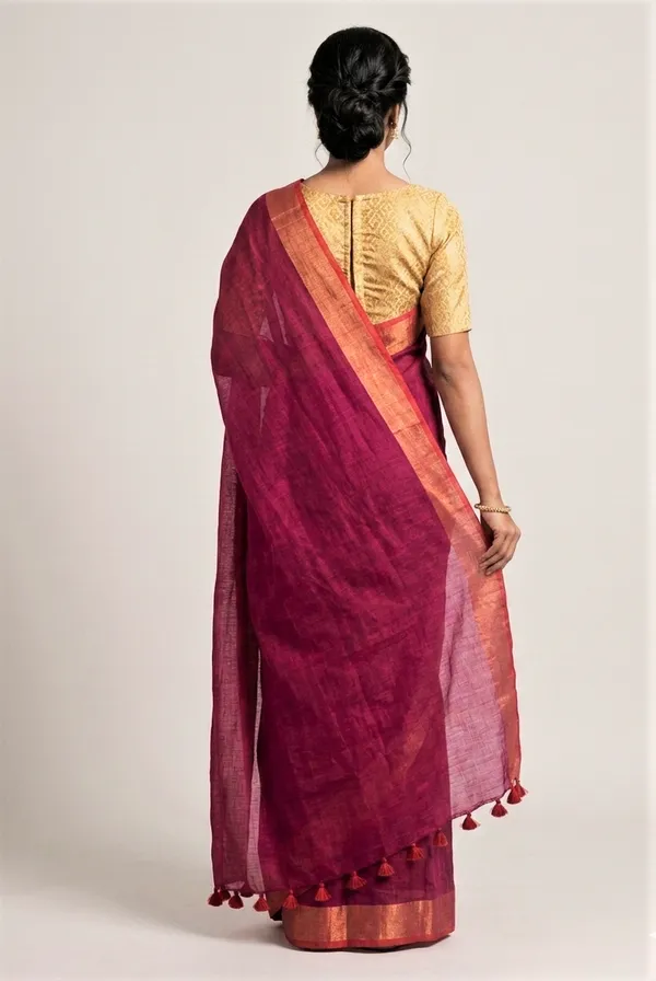 Cotton_Blend_Saree_with_Copper_Zari_Border