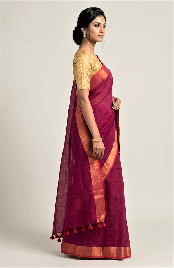 Cotton_Blend_Saree_with_Copper_Zari_Border