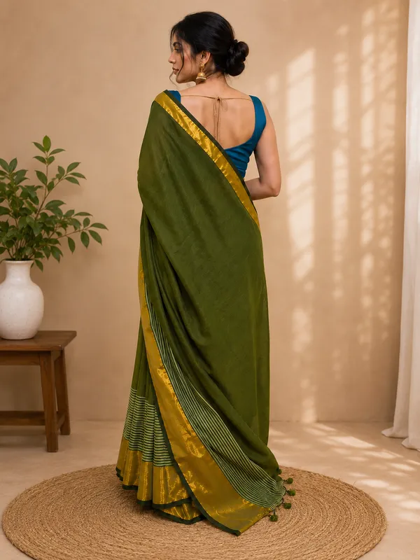 Cotton_Blend_Saree_with_Golden_Zari_Border