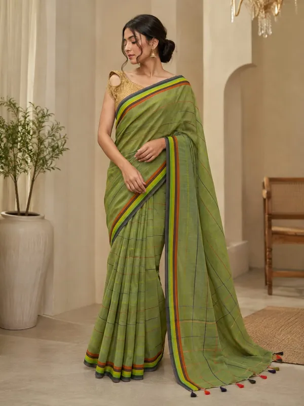 Cotton_Blend_Saree_with_Multicolor_Border