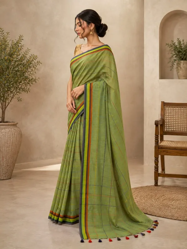 Cotton_Blend_Saree_with_Multicolor_Border