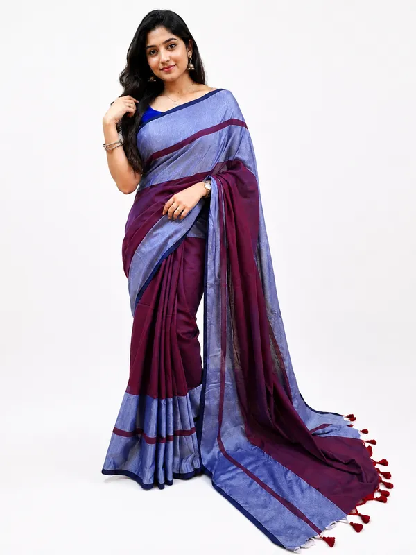 Cotton_Saree_with_Contrast_Border_&_Tassel_Detailing