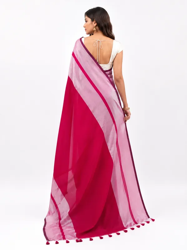Cotton_Saree_with_Contrast_Border_&_Tassel_Detailing