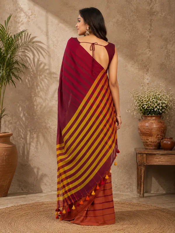 Cotton_Saree_with_Contrast_Striped_Border_&_Multicolour_Tassels