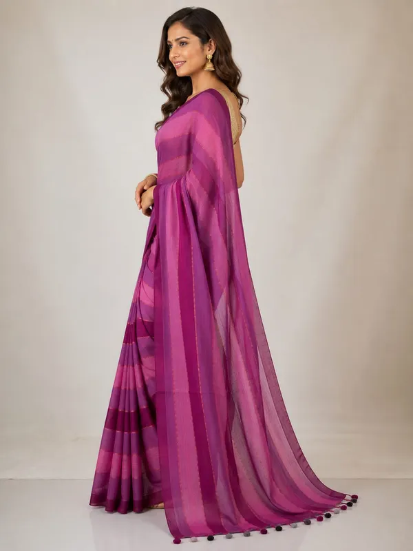 Cotton_Saree_with_Woven_Border