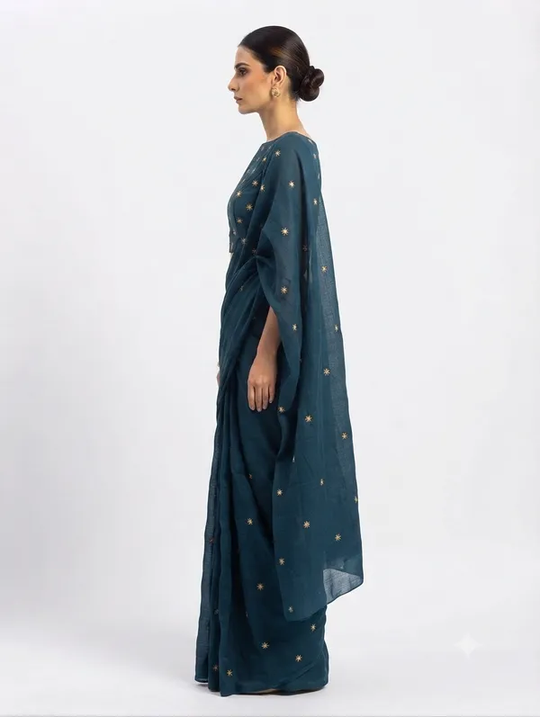 Designer_Saree_with_Elegant_Floral_Traditional_Pattern_for_Women_with_Blouse_Piece