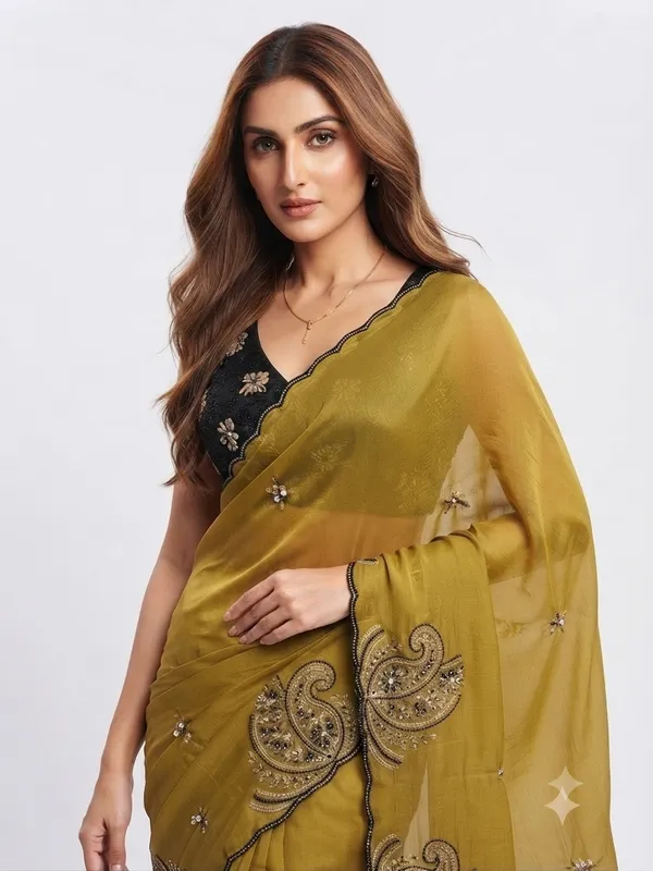 Designer_Saree_with_Embellished_Border_and_Delicate_Floral_Butti_Pattern_for_Women