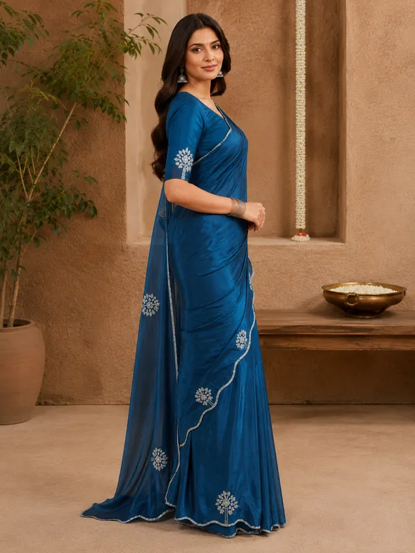 Designer_Saree_with_Intricate_Swarovski_Work