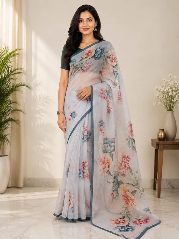 Elegant_Designer_Saree_with_Lace_Border_for_Traditional_&_Special_Occasions