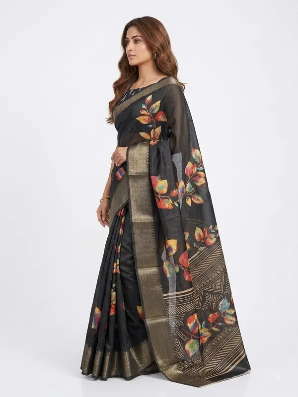Elegant_Floral_Printed_Saree_with_Beautiful_Floral_Pattern