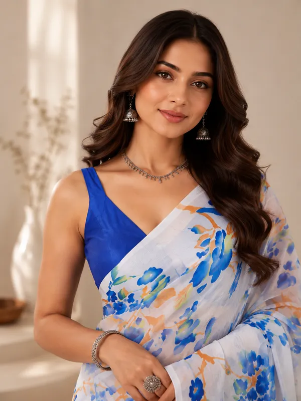 Elegant_White_Floral_Printed_Saree_with_Abstract_Floral_Print_Pattern_for_Women