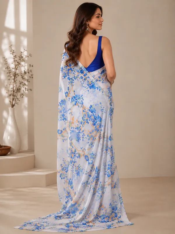 Elegant_White_Floral_Printed_Saree_with_Abstract_Floral_Print_Pattern_for_Women