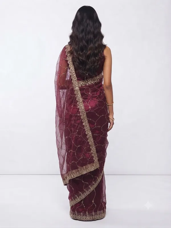 Elegant__Designer_Saree_with_Intricate_Sequin_Embroidery,_Wavy_Pattern_and_Embellished_Floral_Border_for_Women