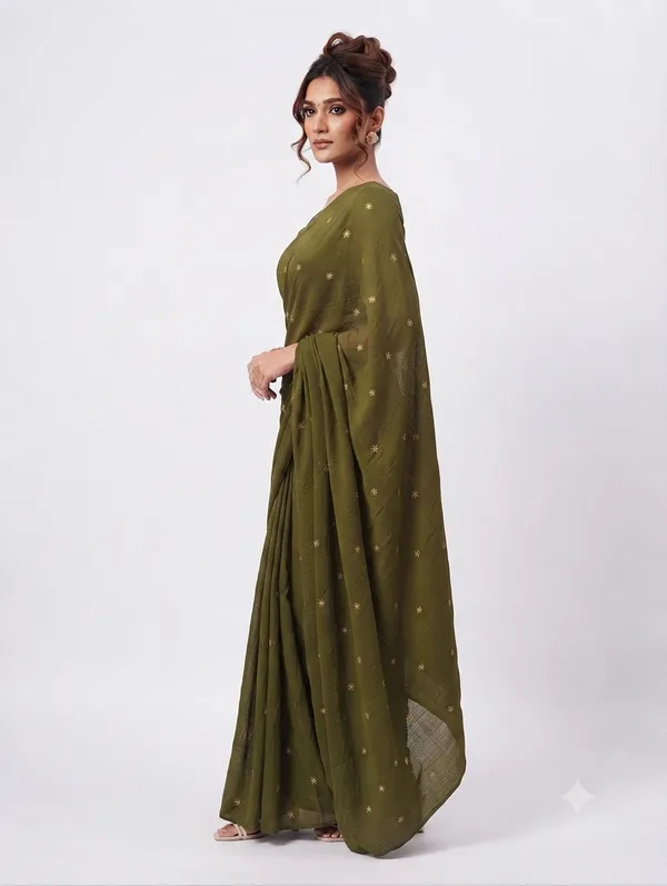 Floral_Designer_Saree_with_Elegant_Traditional_Pattern_for_Women