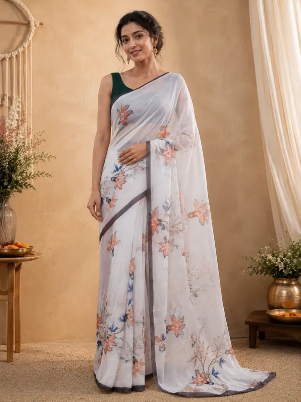 Floral_Printed_Designer_Saree_with_Elegant_Katdana_Work