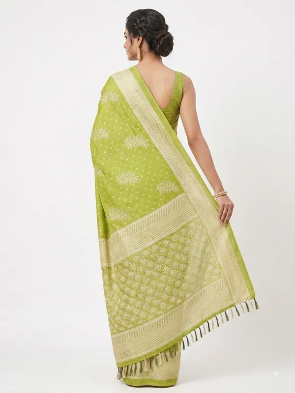 Green_Crepe_Printed_Mirror_Work_Saree