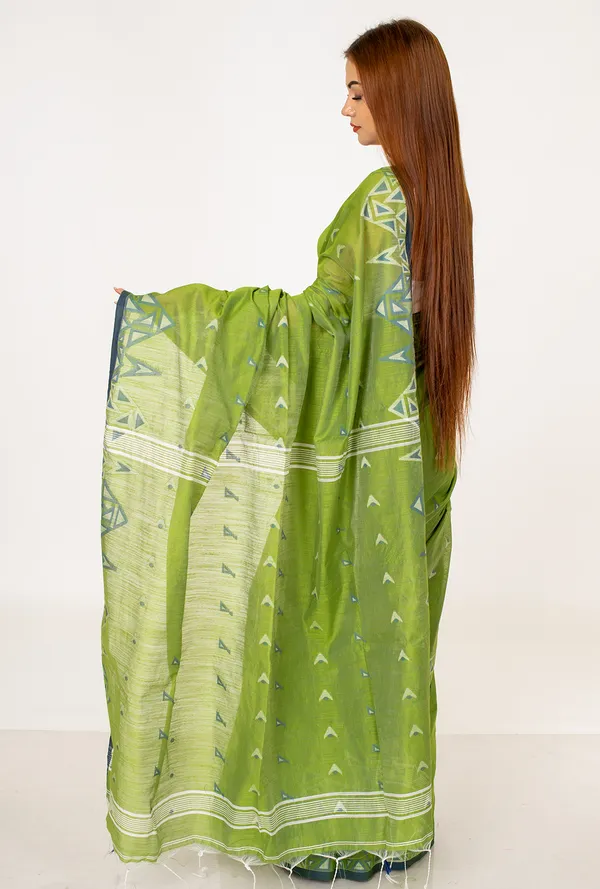 Green_handloom_Geometric_Print__Saree