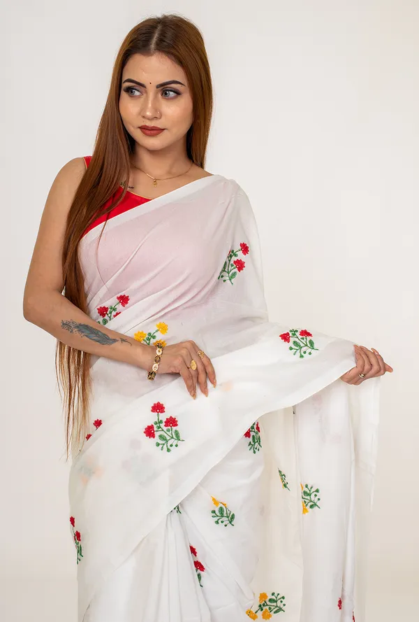 Khadi_Floral_Embroidered_Saree