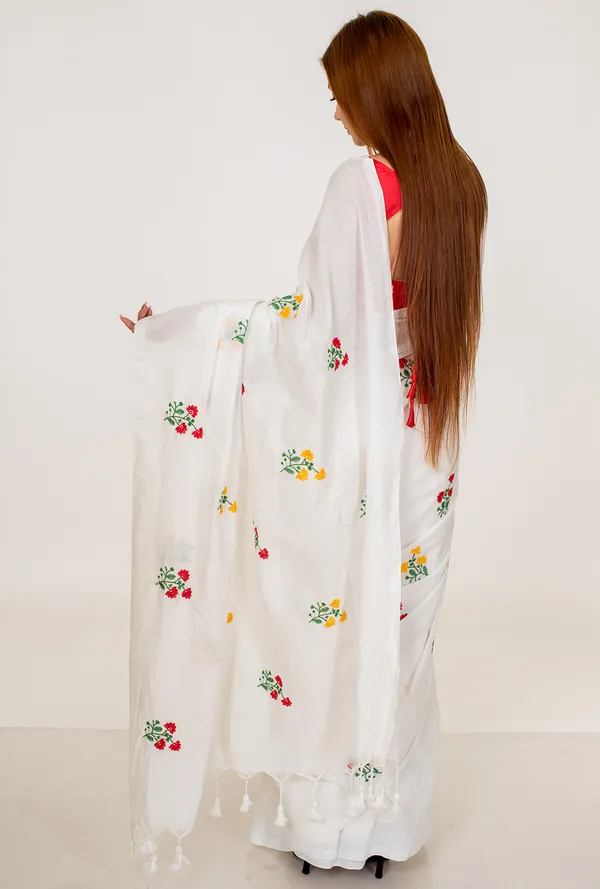 Khadi_Floral_Embroidered_Saree
