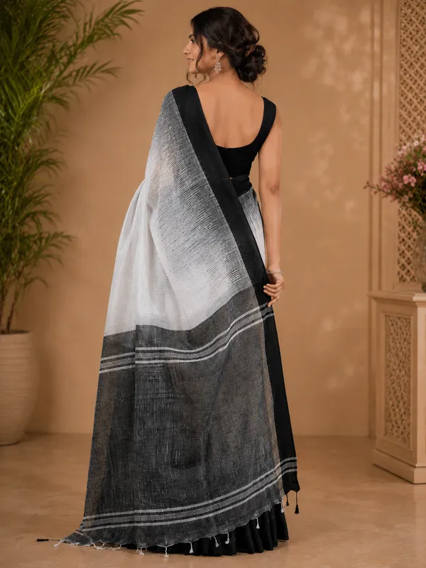 Monochrome_Khadi_Cotton_Saree_with_Black_Border
