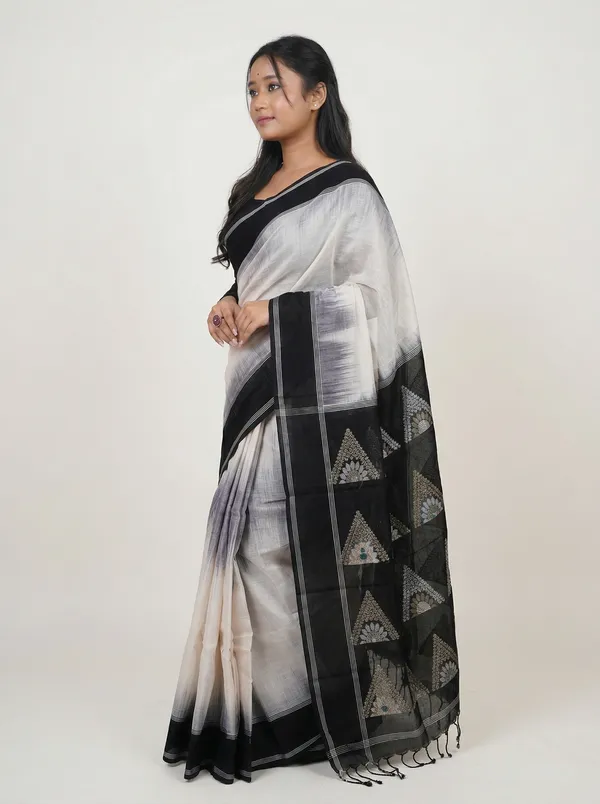 Soft_Cotton_White_Saree_with_Contrast_Black_Border