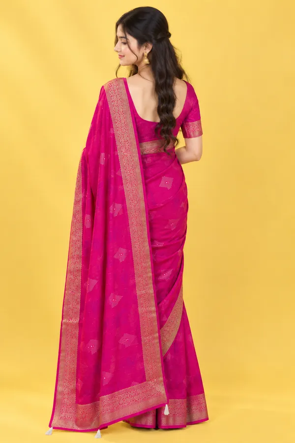 Trendy_Cotton_Blend_Saree