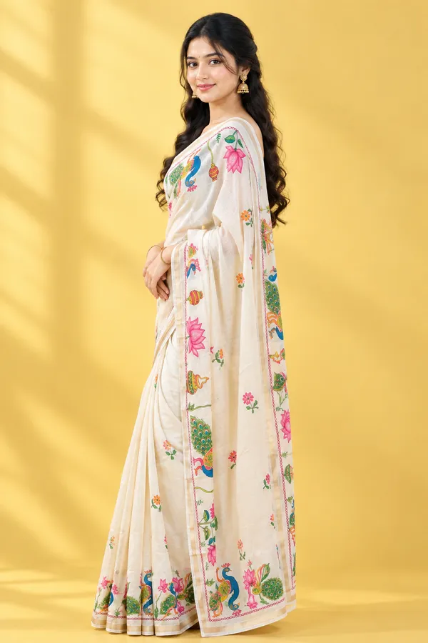 Trendy_Printed_Saree_with_Peacock_&_Floral_Design