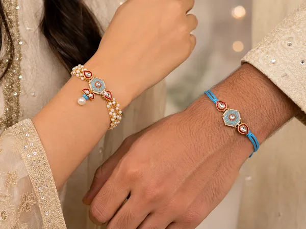 RAVUNÉ_Blue_Eyes_Heritage_Kundan_and_Moti_Couple_Rakhi_(Bhaiya_Bhabhi)_For_Women_&_Men_