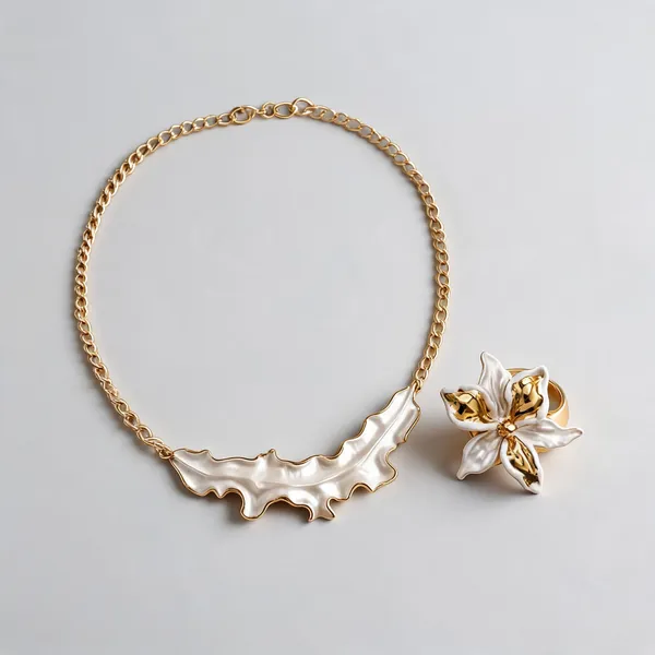 RAVUNE_Pearl_Leaf_Necklace_and_Pearl_Lily_Ring_Gift_Set
