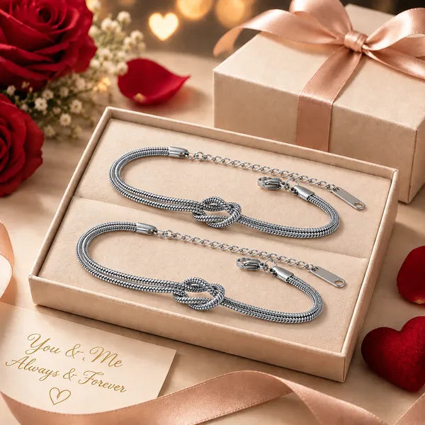 RAVUNÉ_Anti-Tarnish_Silver_Knot_Bracelet_Set_of_2