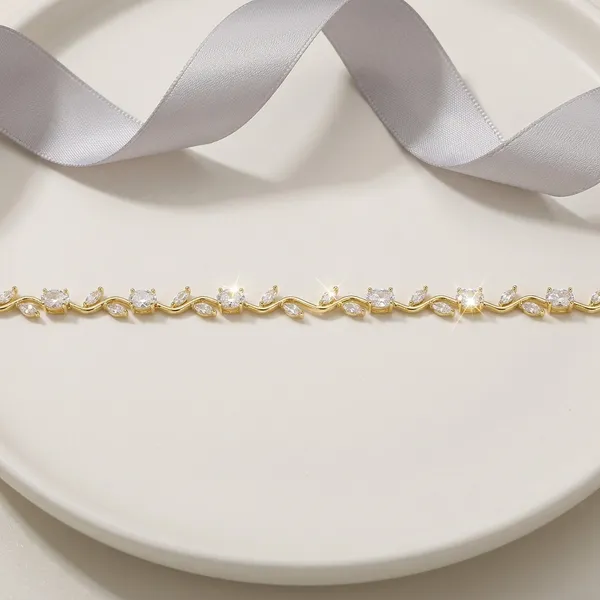 RAVUNE_White_Tulip_Gold_Stainless_Steel_Anti-Tarnish_Bracelet_for_Women