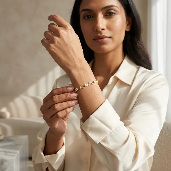 RAVUNE_White_Tulip_Gold_Stainless_Steel_Anti-Tarnish_Bracelet_for_Women