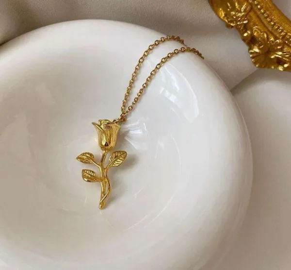Ravune_Golden_Rose_Stainless_Steel_Anti-Tarnish_Chained_Pendant__for_Women