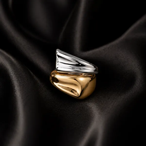 RAVUNE_Meridian_Two-_Tone_Gold_Stainless_Steel_Anti-Tarnish_Ring_for_Women