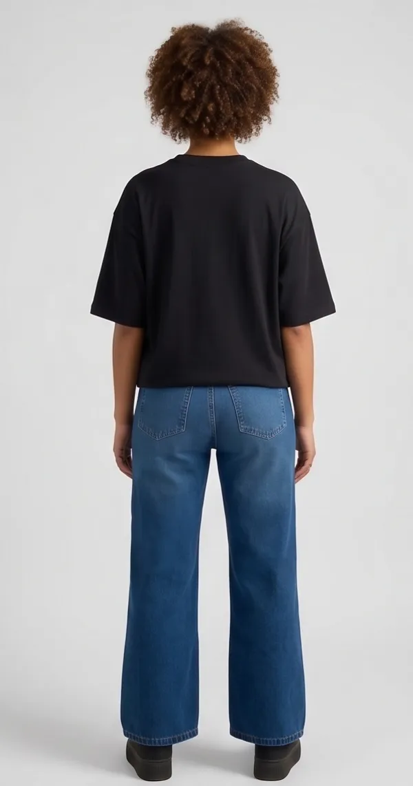 Pirate_Oversized_Graphic_T-Shirt_With_Iconic_Logo