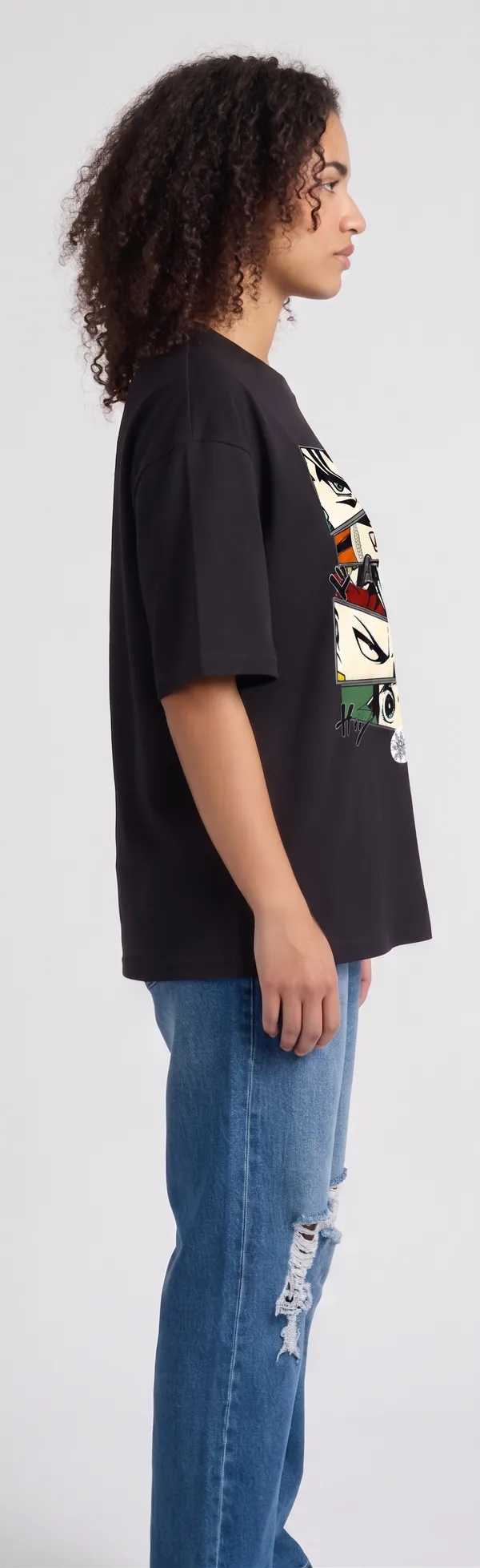Anime_Character_Eyes_Oversized_Graphic_T-Shirt