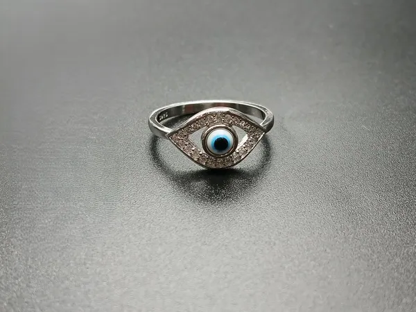 Silver_Sterling_Premium_And_Elegant_Ring_For_Women