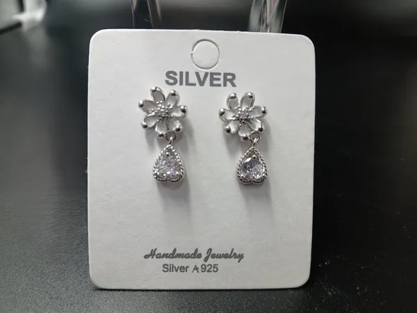 Silver_Sterling_Premium_And_Elegant_Earring_For_Women