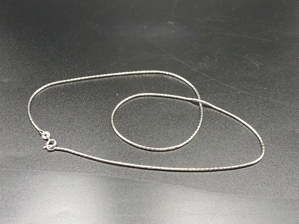 Silver_Sterling_Premium_And_Elegant_Chain_And_Bracelet_For_Women_(Pack_of_2)