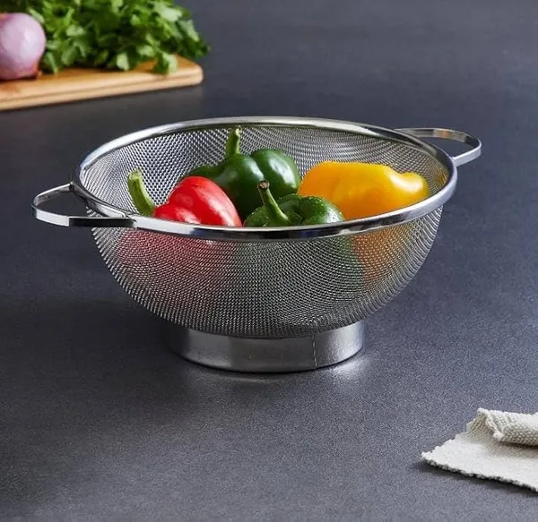 Stainless_Steel_Mesh_Footed_Colander