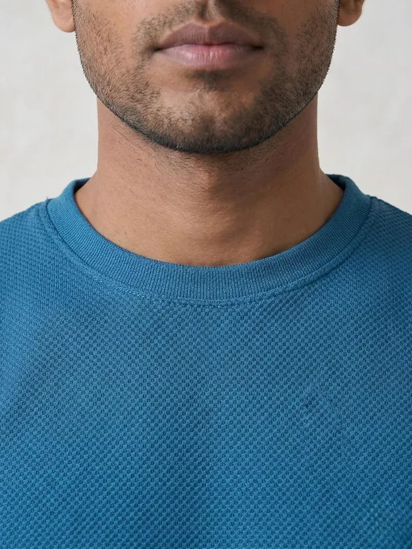 Men_S_Textured_Round_Neck_T_Shirt