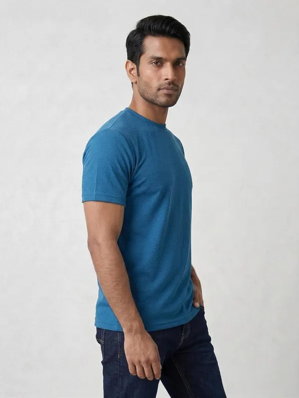 Men_S_Textured_Round_Neck_T_Shirt