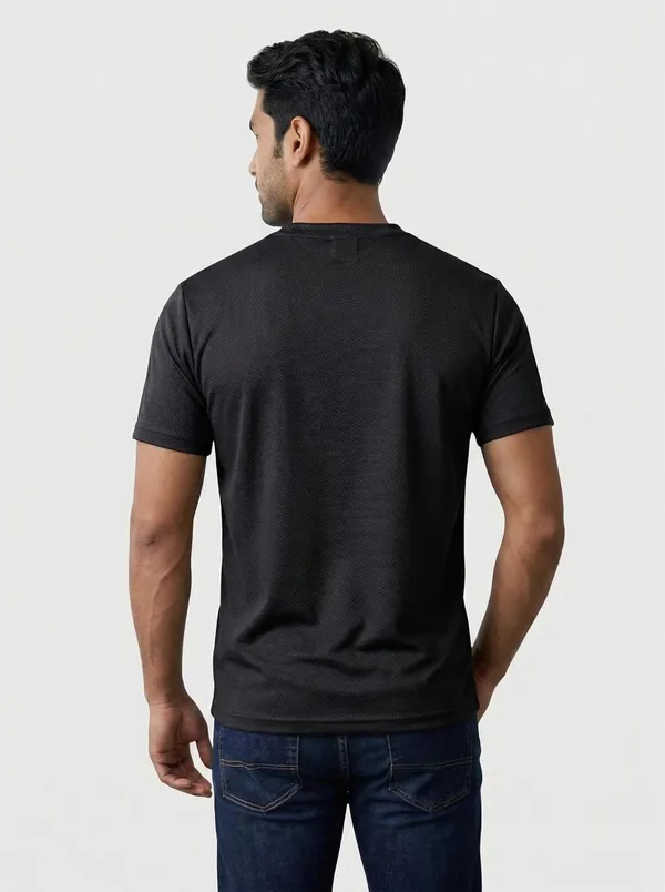 Men_S_Textured_Round_Neck_T_Shirt