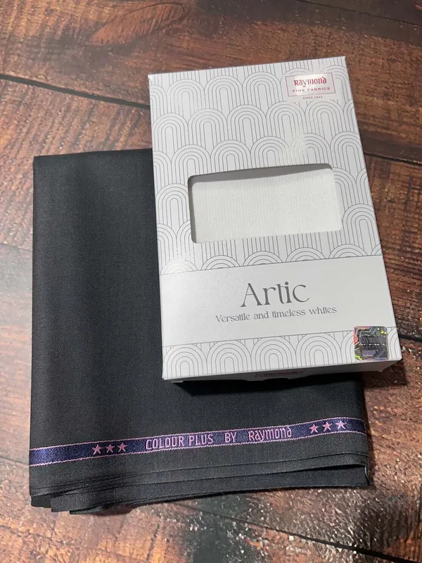 Raymond_White_And_Grey_Pure_Cotton_Solid_Shirt_And_Trouser_Fabric_For_Men
