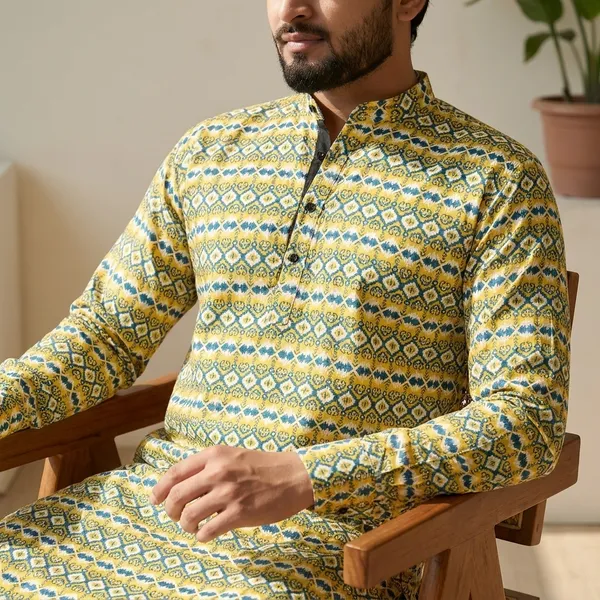 Green_Cotton_Blend_Printed_Short_Kurta_For_Men