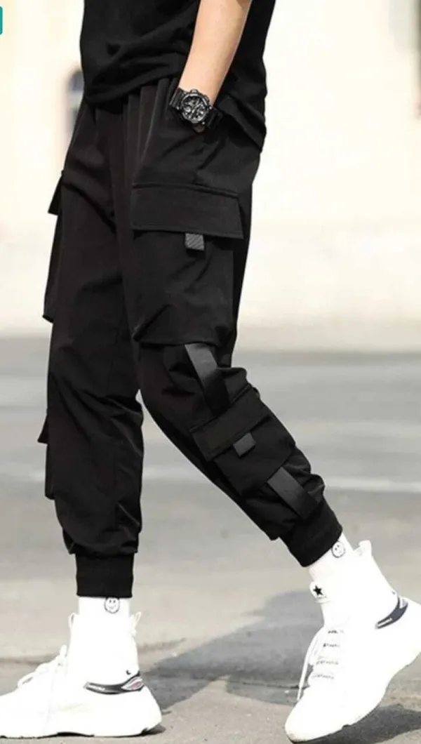 Men_Black_Cargo_Jogger_Pant_With_Multiple_Pockets