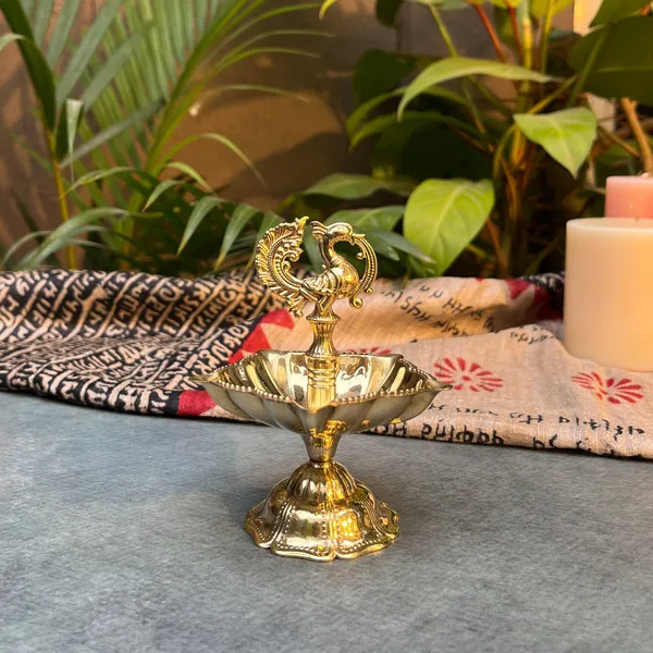 Brass_Peacock_Diya_Lamp_for_Pooja_and_Home_Decor