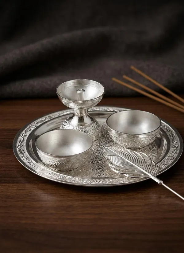 Silver_Engraved_Pooja_Thali_Set_with_Diya_and_Bowls