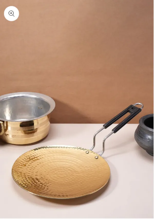 Hammered_Brass_Tawa_With_Black_Handle_Traditional_Cooking_Pan