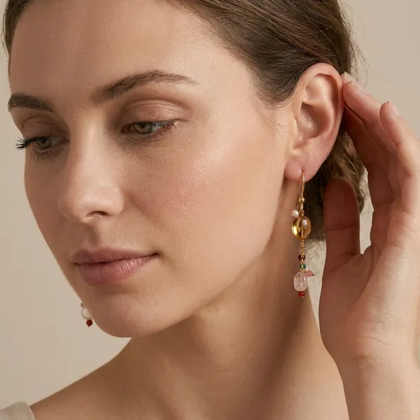 Elegant_Golden_Crystal_Drop_Earrings_With_Pink_Beads